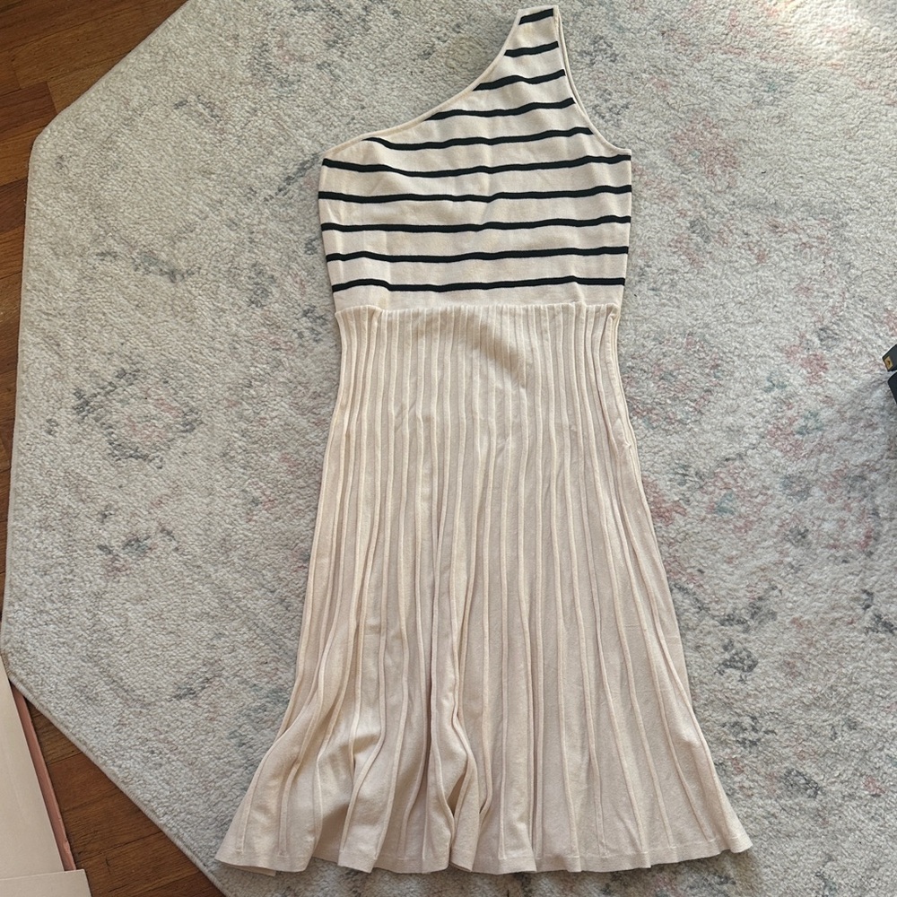 Chic One-Shoulder Striped Dress in Black and Cream